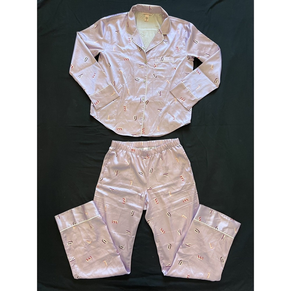 Victoria's Secret LOVE Lavender Purple Long Sleeve Satin Pajama Set Women's Sz S